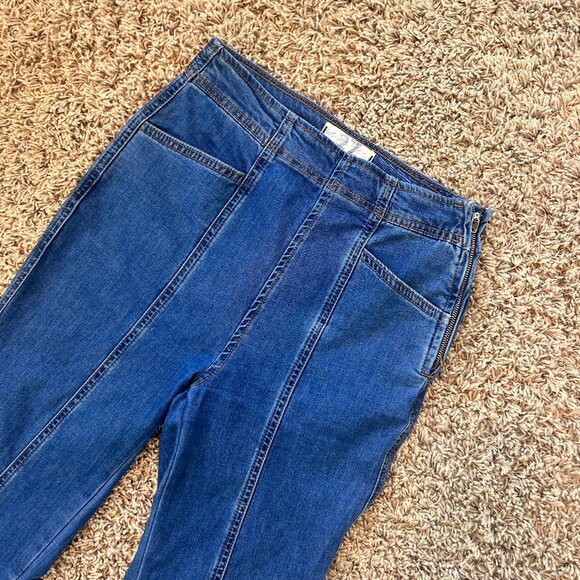 WE THE FREE Know Me Better Flare Jeans in Women's Size 27 Side Zip Flat Front - Picture 3 of 8